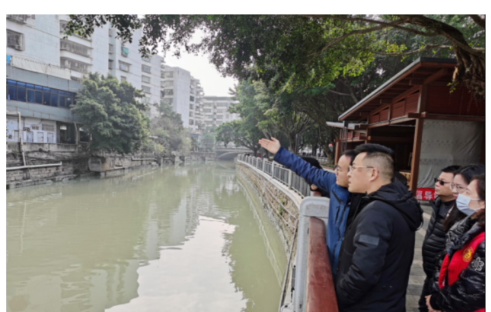 吴航街道春节巡河不打烊