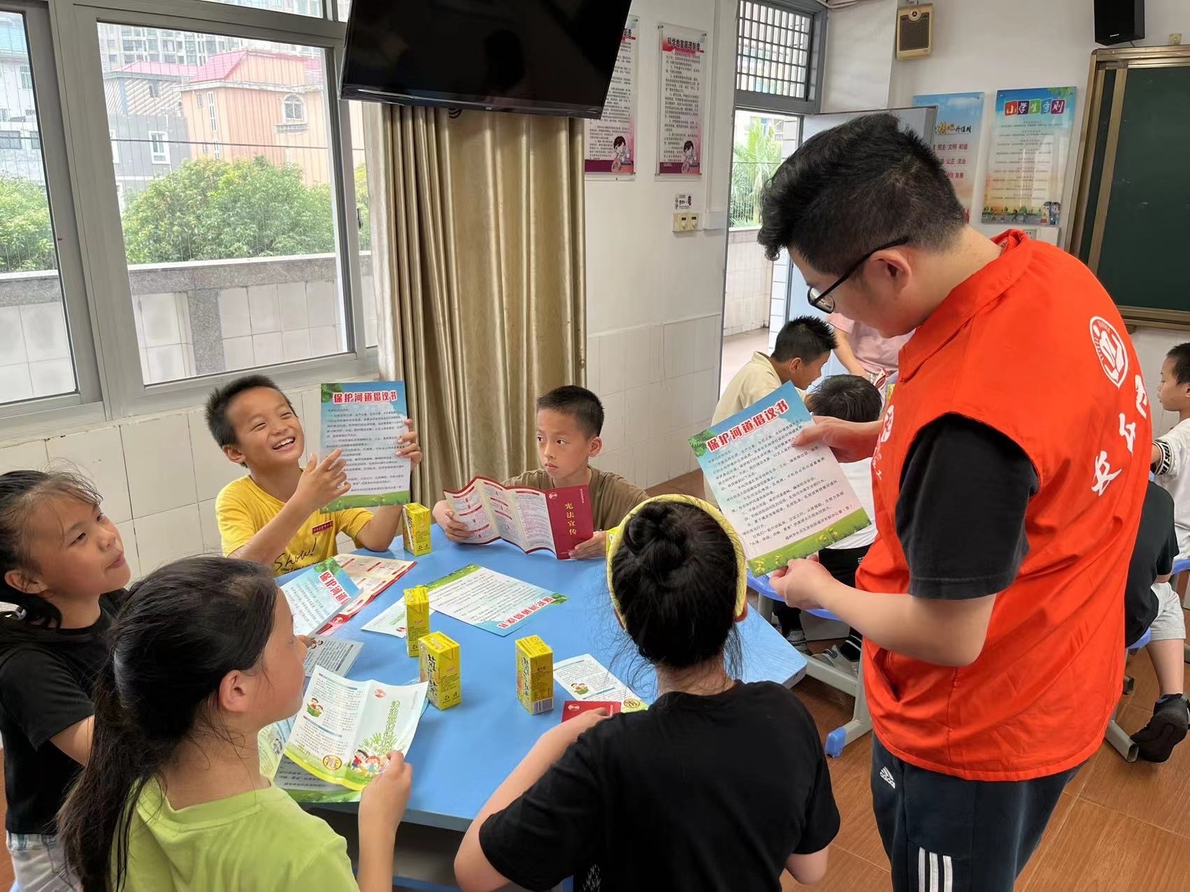 吴航街道紧抓三股力量打造河湖长共治新格局