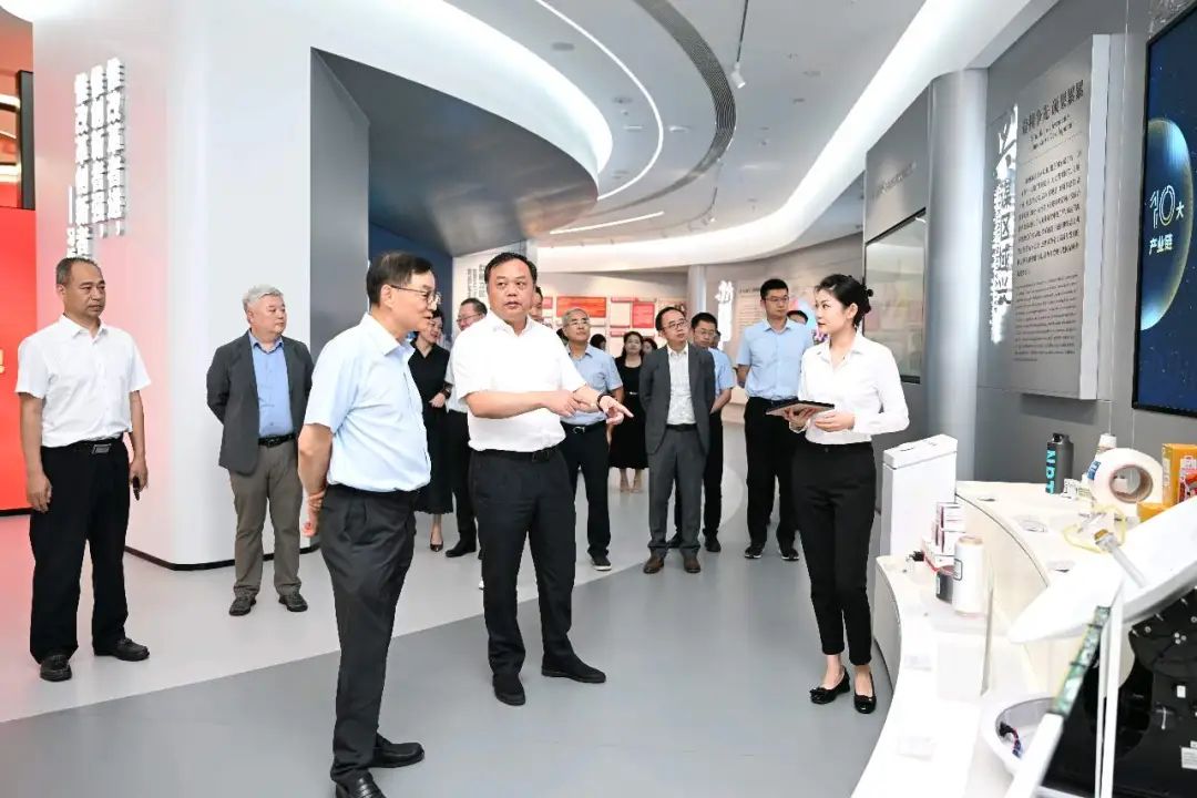 张帆会见软通动力信息技术（集团）股份有限公司客人一行