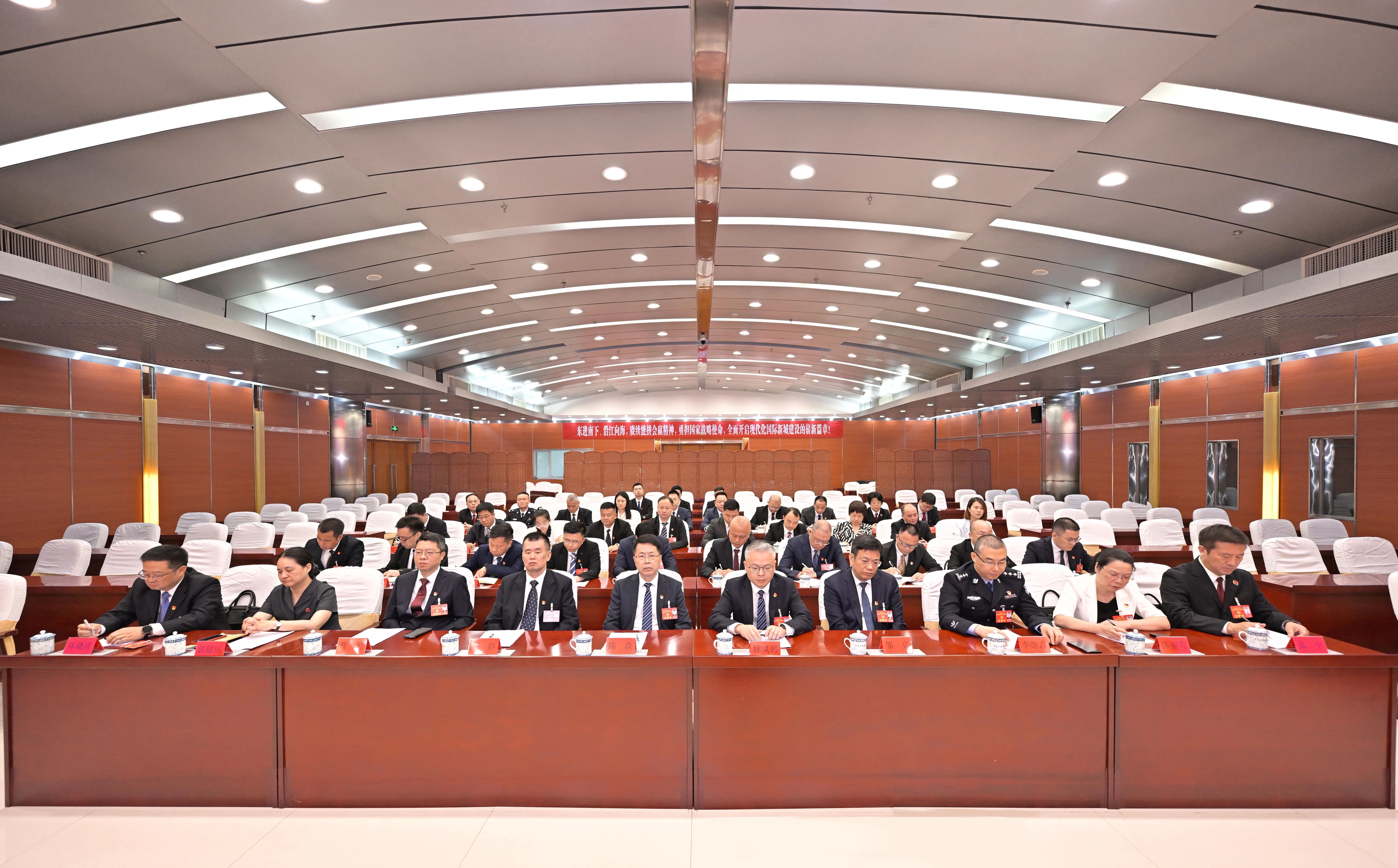 中国共产党福州市长乐区第二届委员会第一次全体会议举行！兰文当选区委书记，胡旭彬、叶友琛当选区委副书记