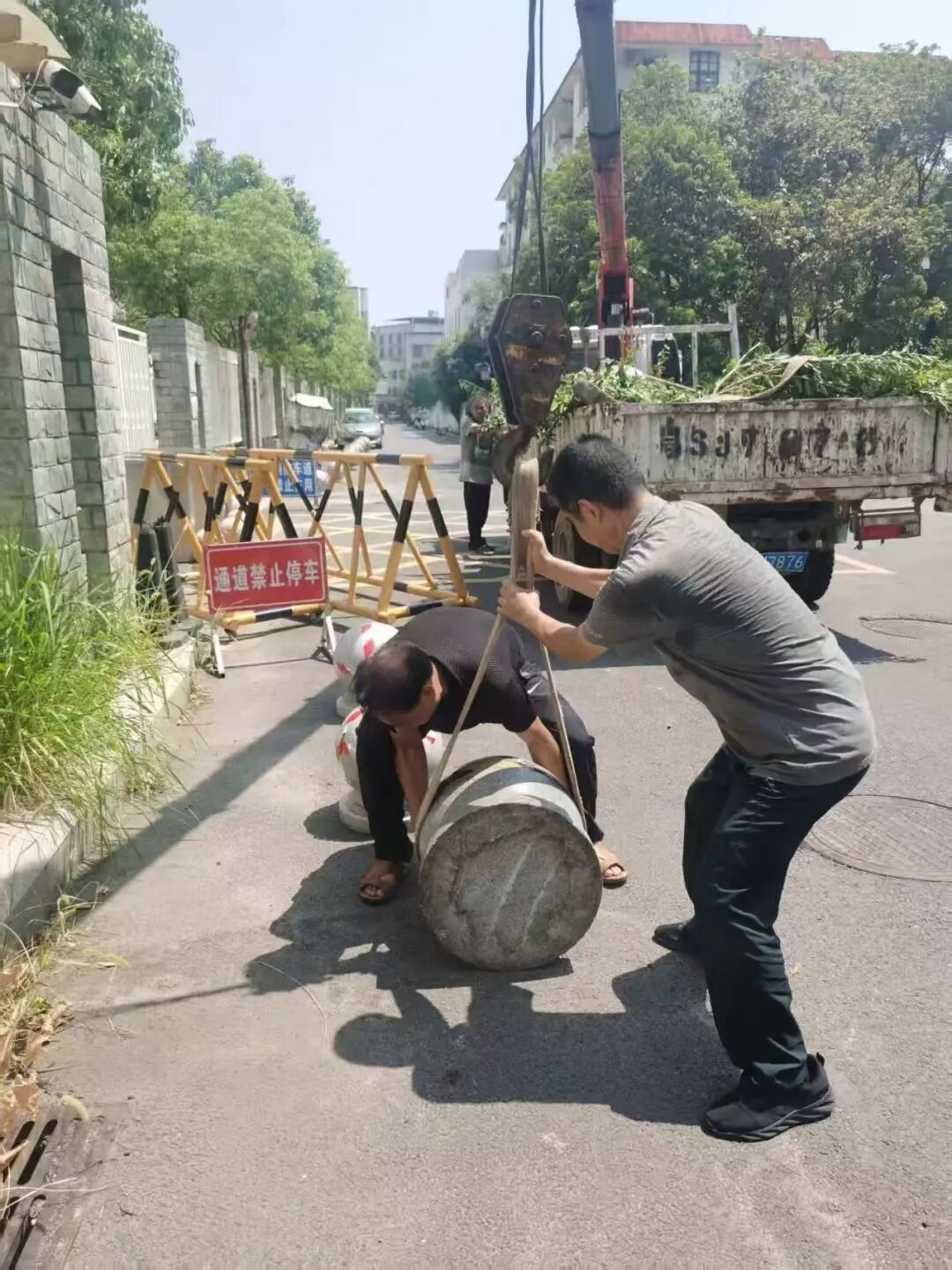 【网络中国节？中秋】“堵心路”变身亲子“安心道”！这个社区的做法让众多家长纷纷点赞……